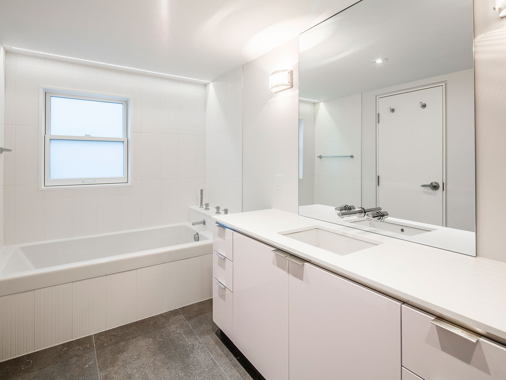 137 High Park Avenue, Toronto, ON M6P 2S3