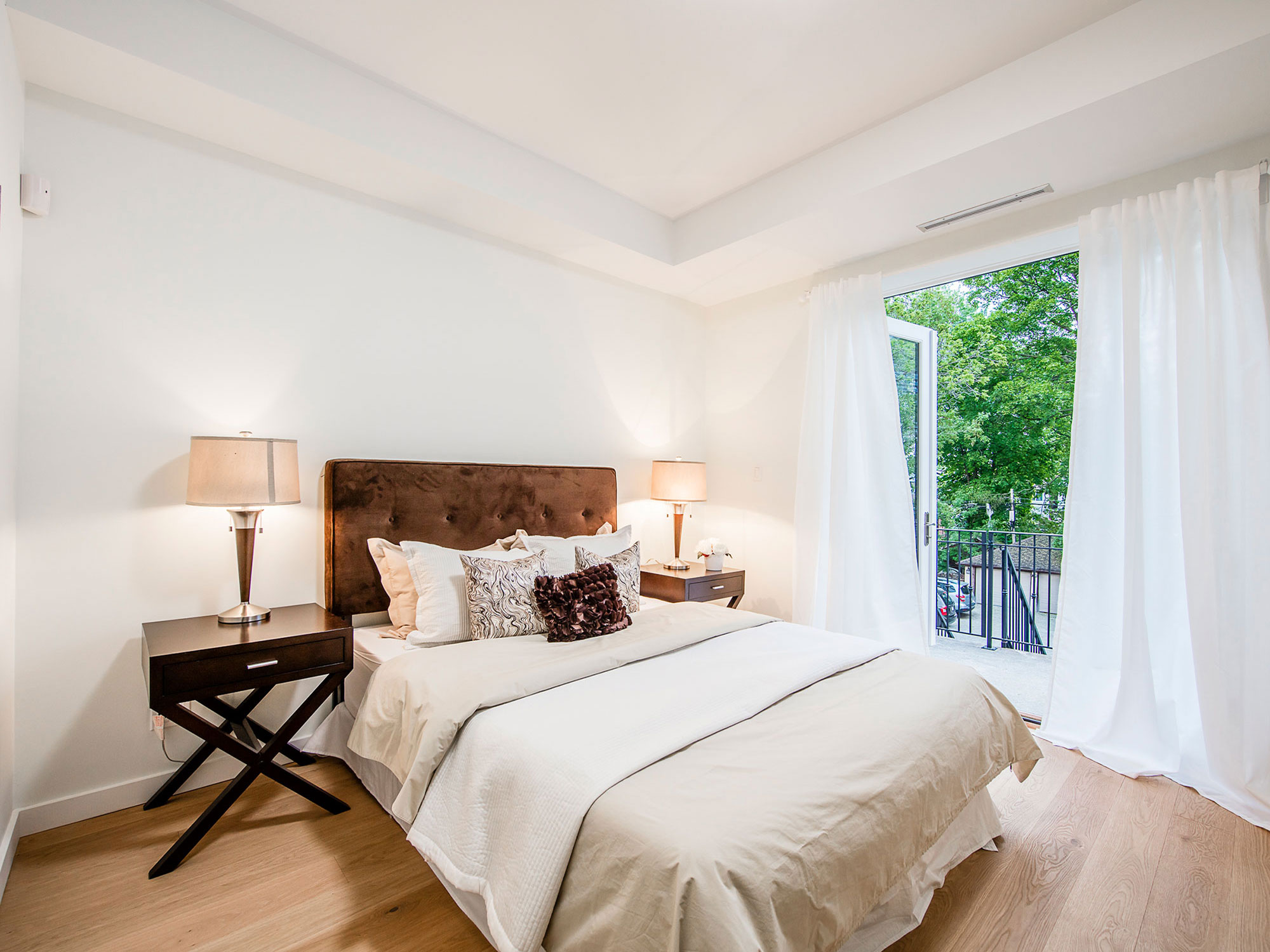 137 High Park Avenue, Toronto, ON M6P 2S3