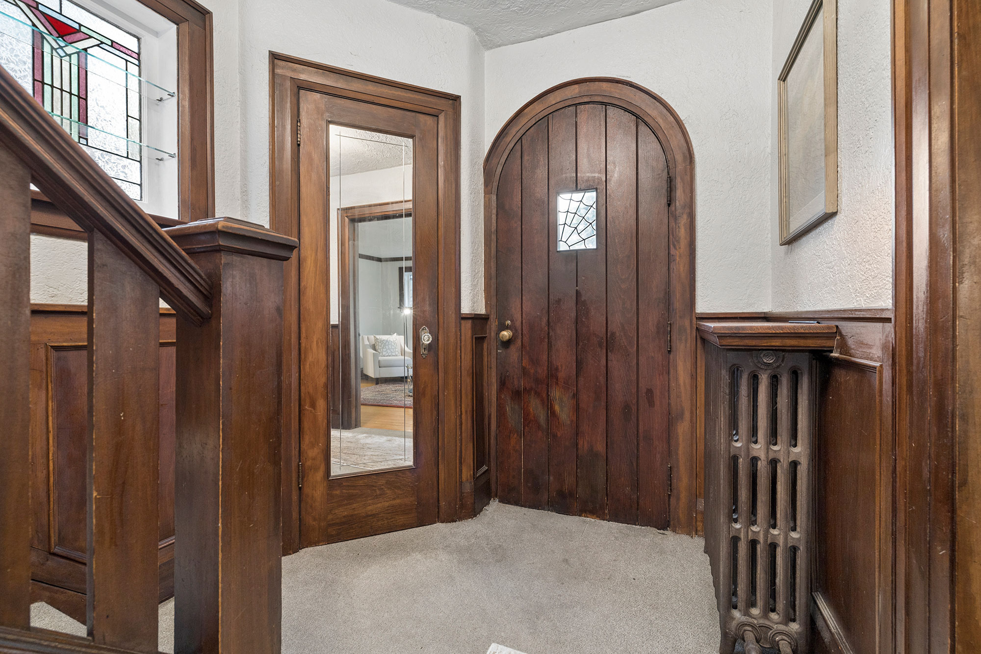 87 Riverview Gardens, Toronto, ON M6S 4E7