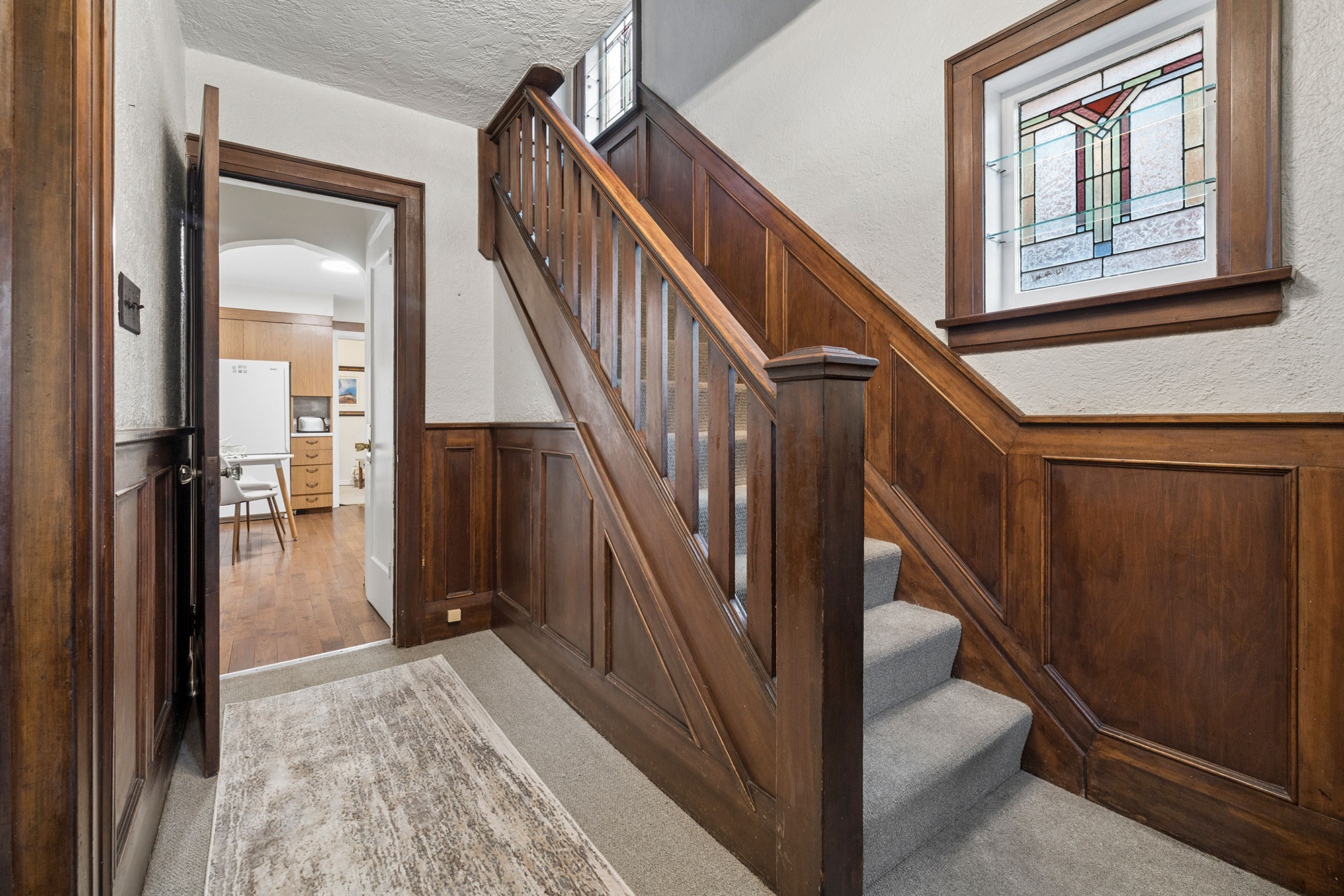 87 Riverview Gardens, Toronto, ON M6S 4E7