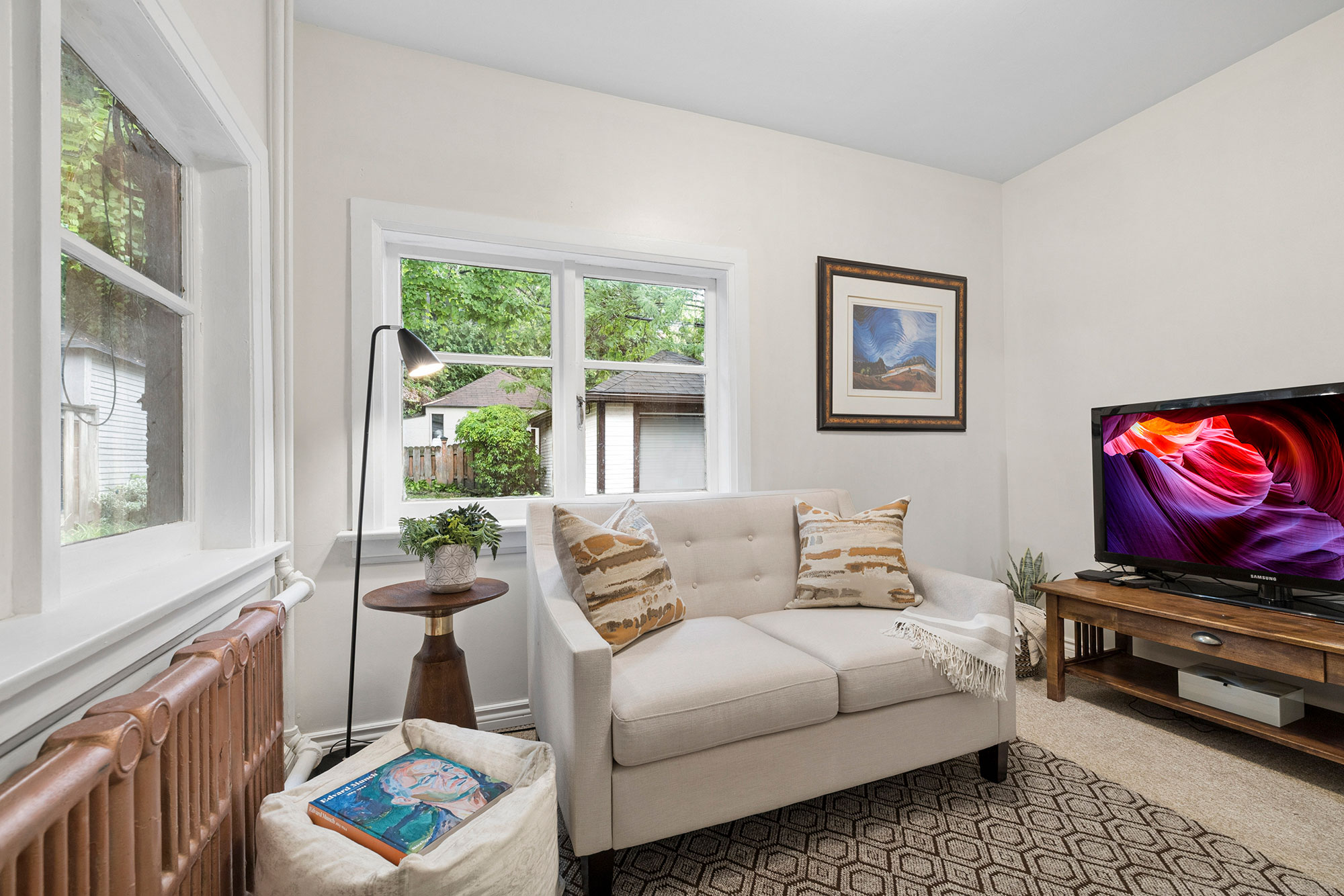 87 Riverview Gardens, Toronto, ON M6S 4E7