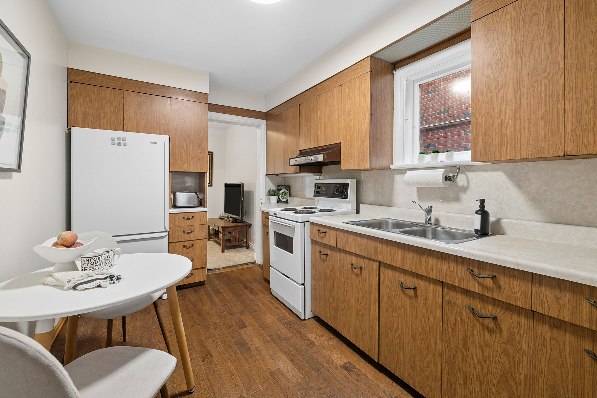 87 Riverview Gardens, Toronto, ON M6S 4E7