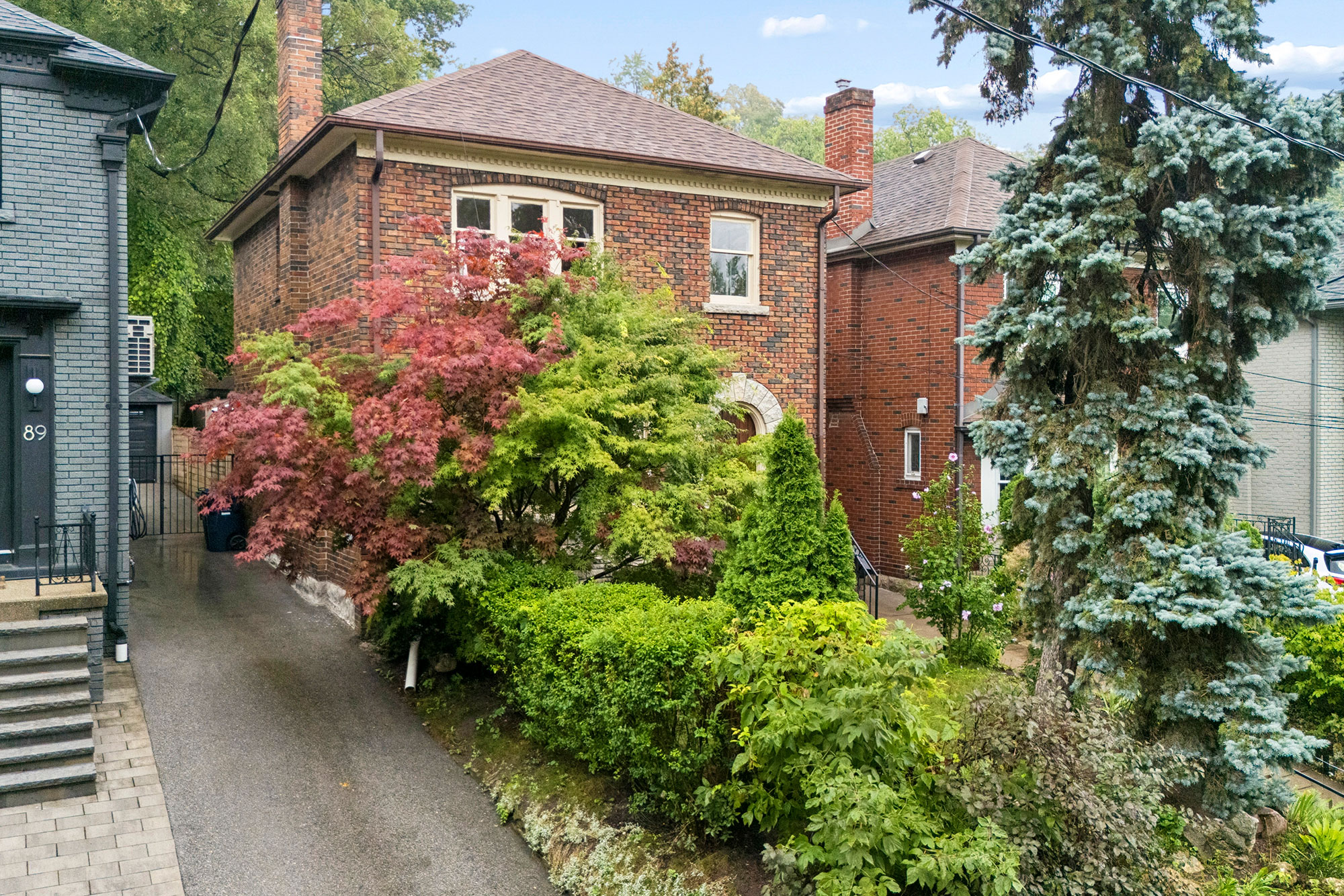 87 Riverview Gardens, Toronto, ON M6S 4E7