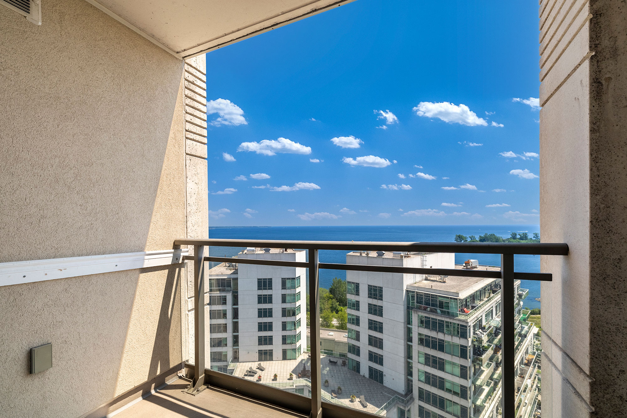 3 Marine Parade Suite 1802