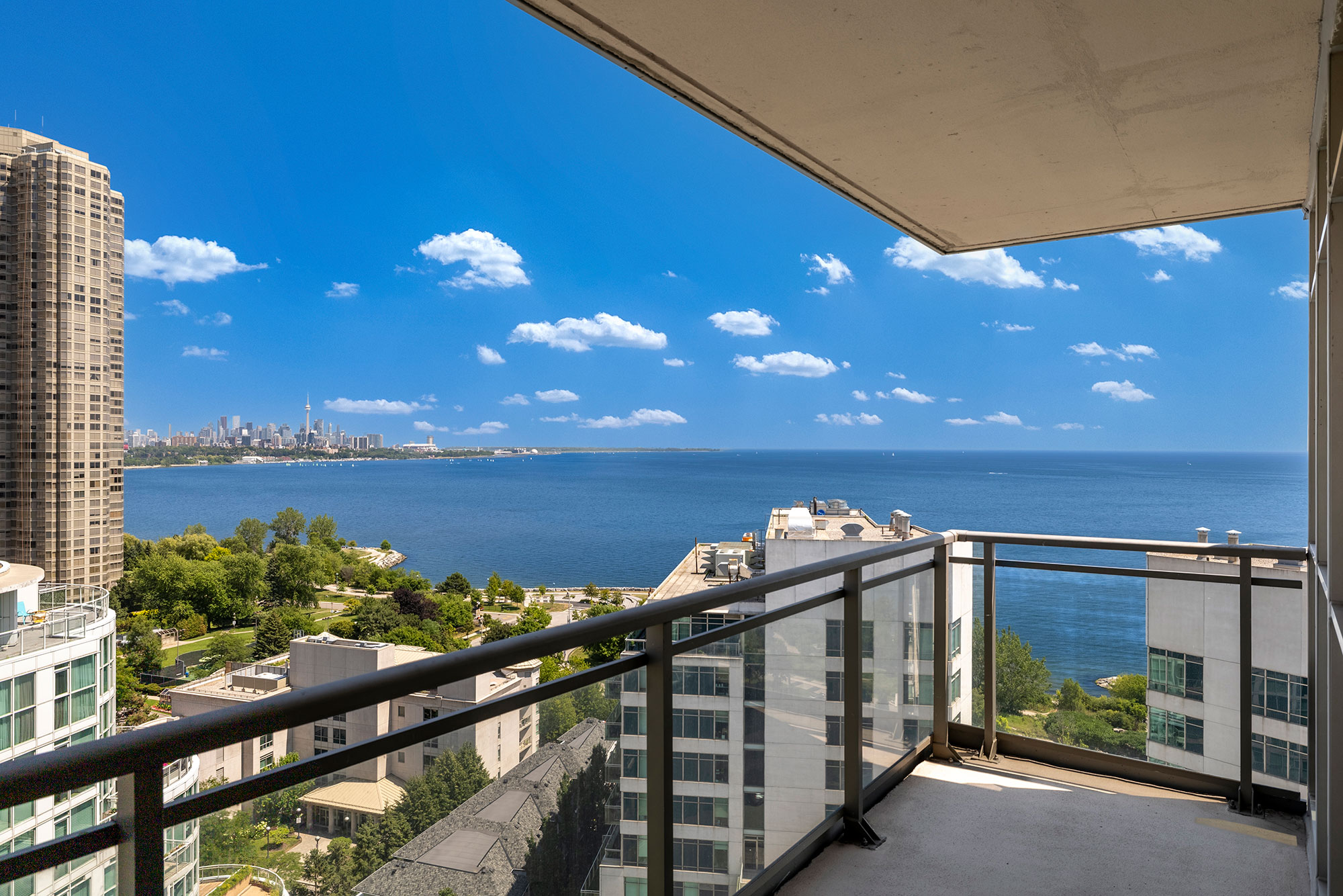 3 Marine Parade Suite 1802