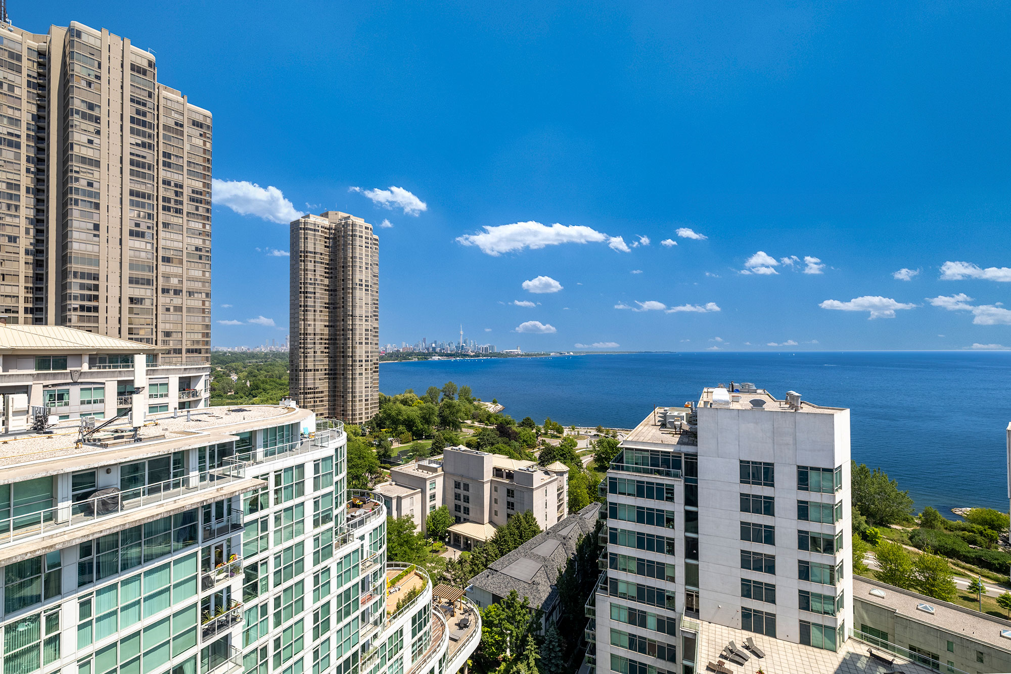 3 Marine Parade Suite 1802