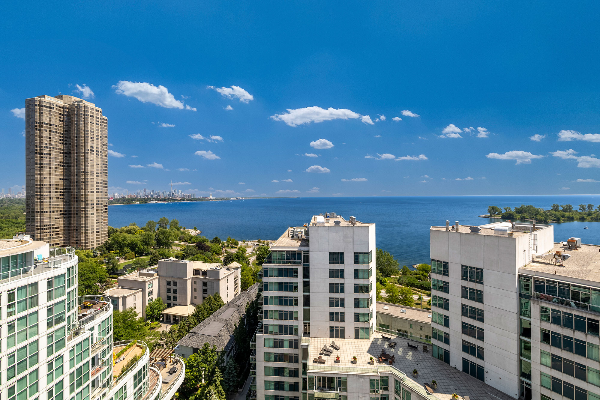 3 Marine Parade Suite 1802