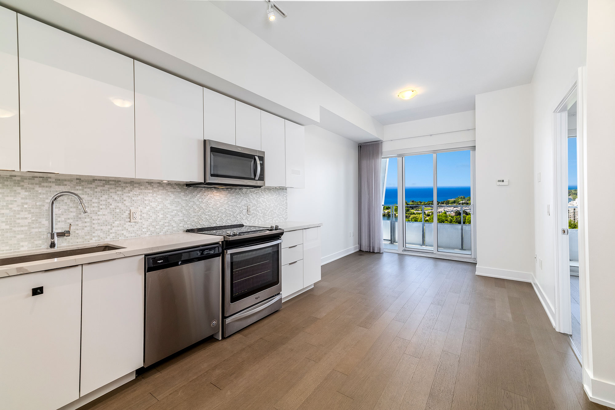 30 Shore Breeze Drive Suite 2019