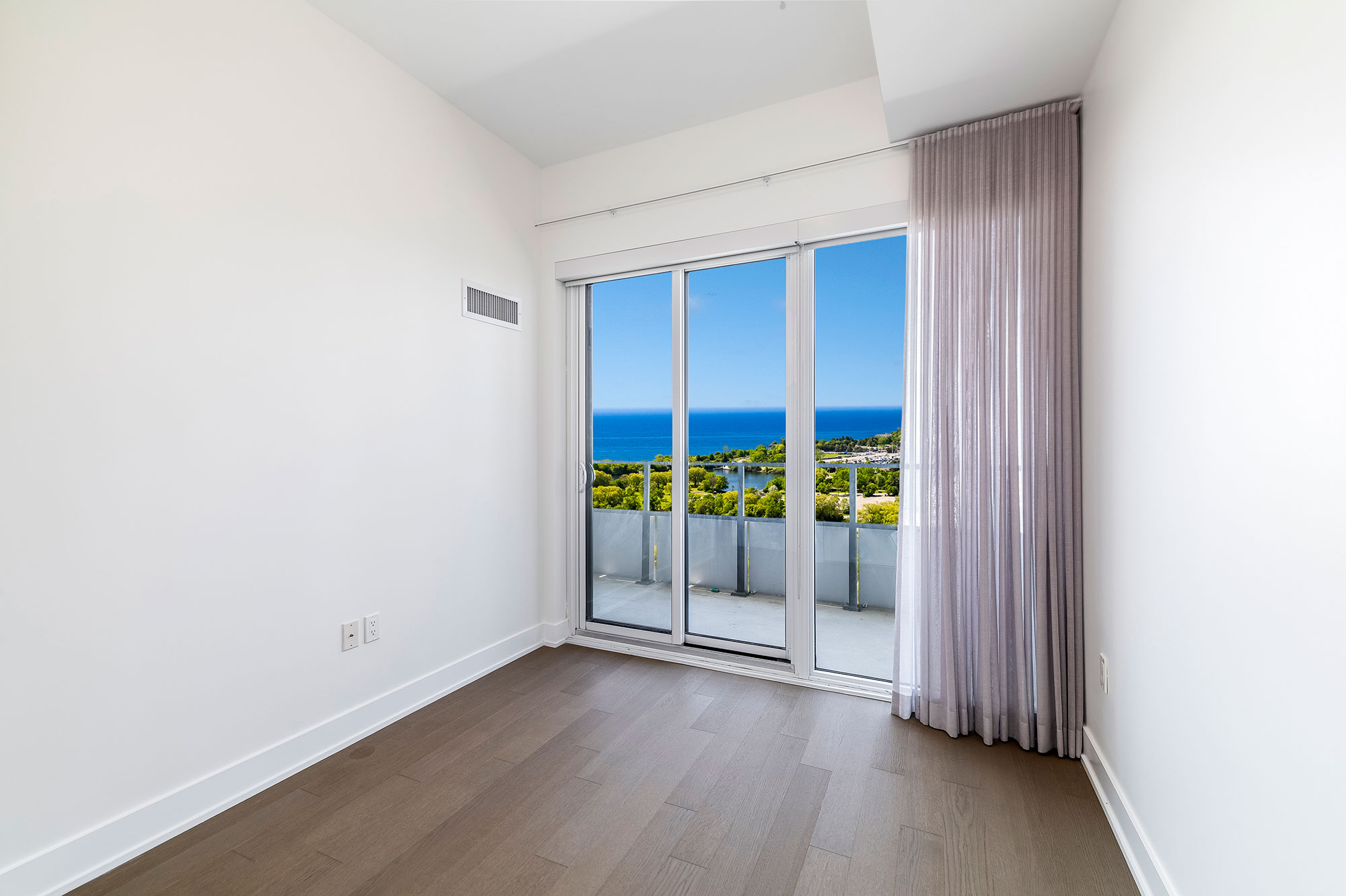 30 Shore Breeze Drive Suite 2019