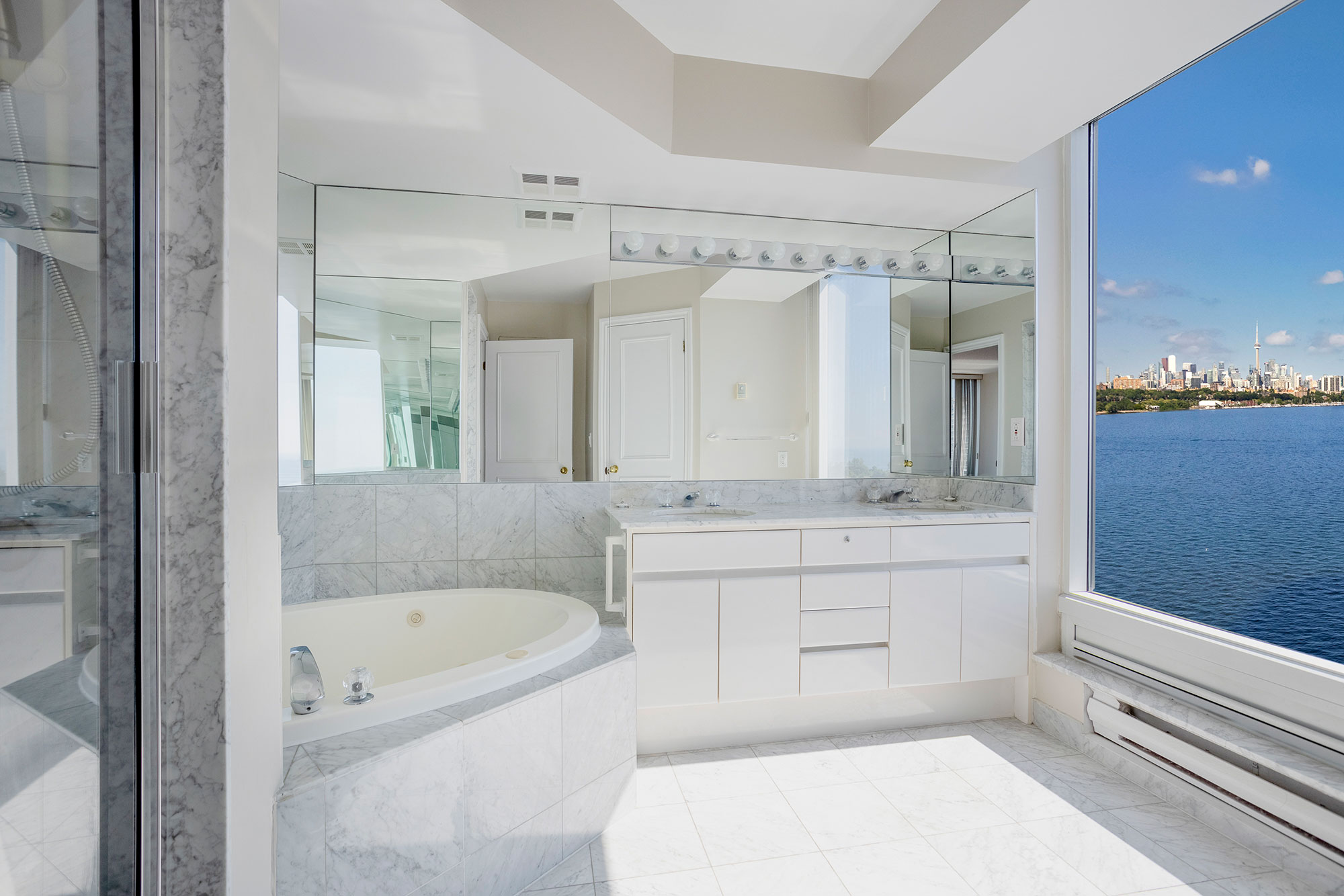 Palace Place Suite 1503