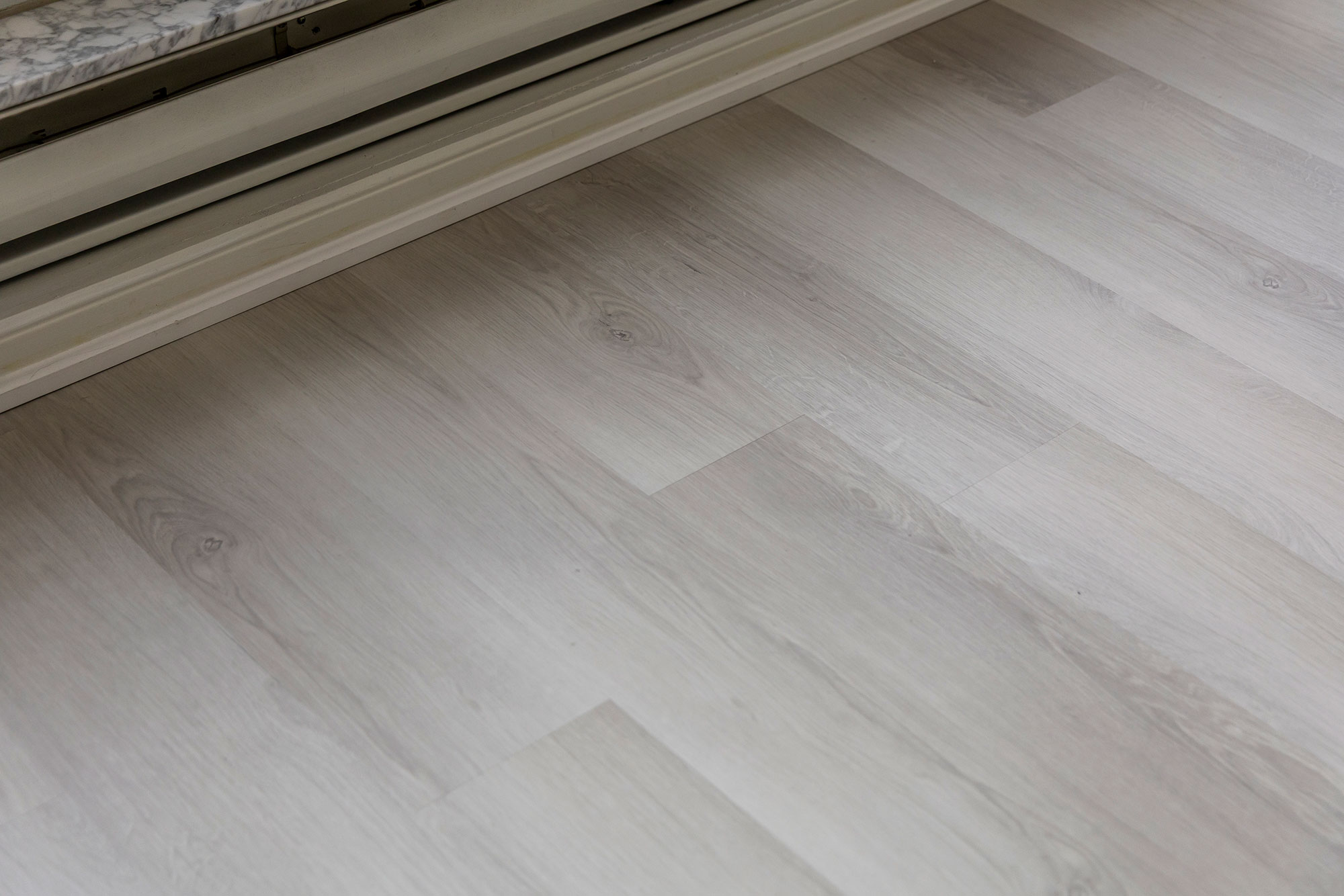 Palace Place Suite 1609