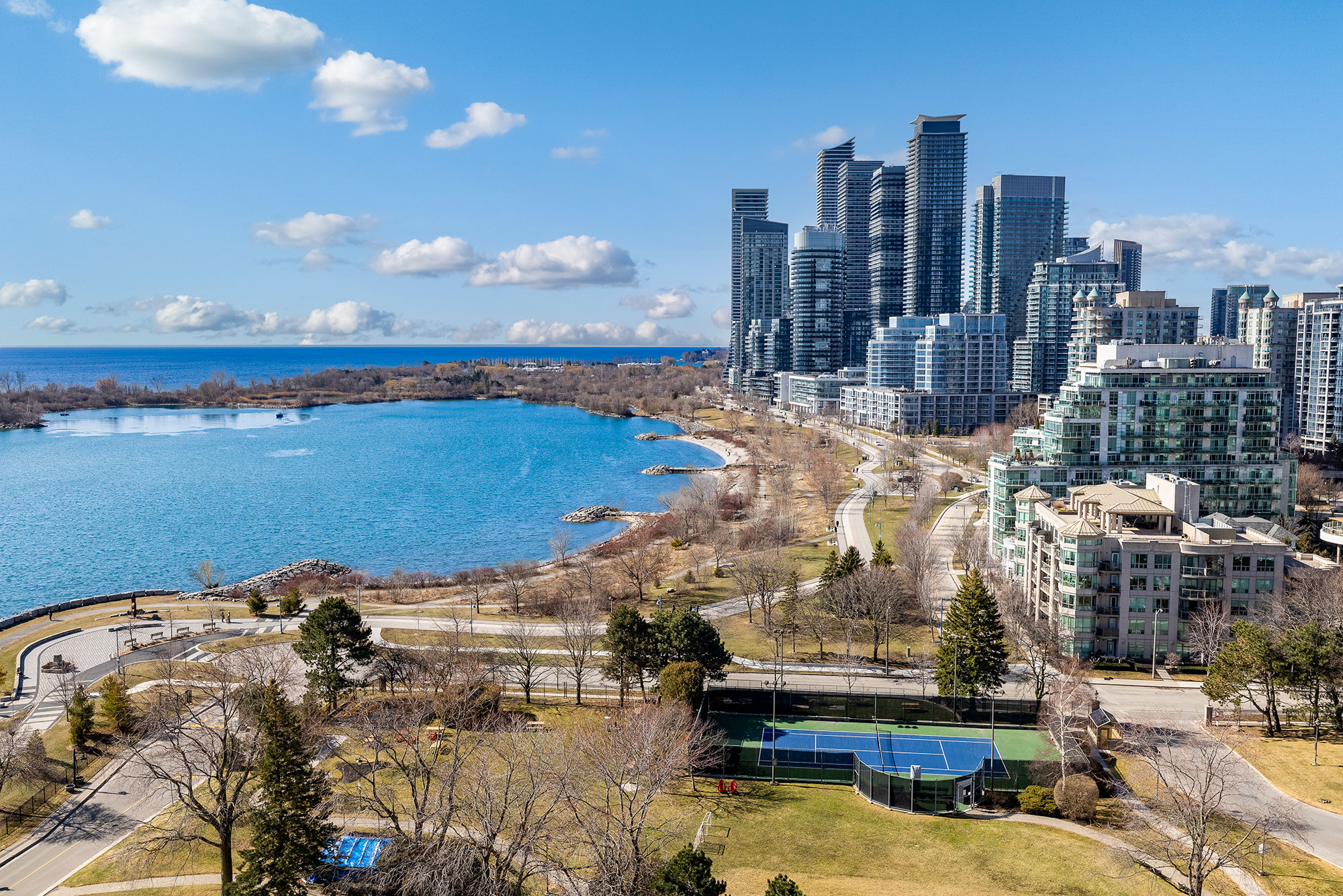 Palace Place Suite 1609