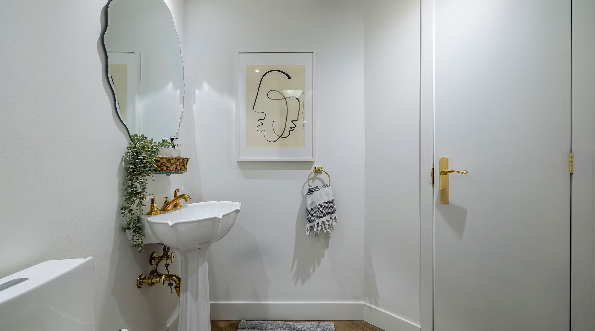 Palace Place Suite 3502