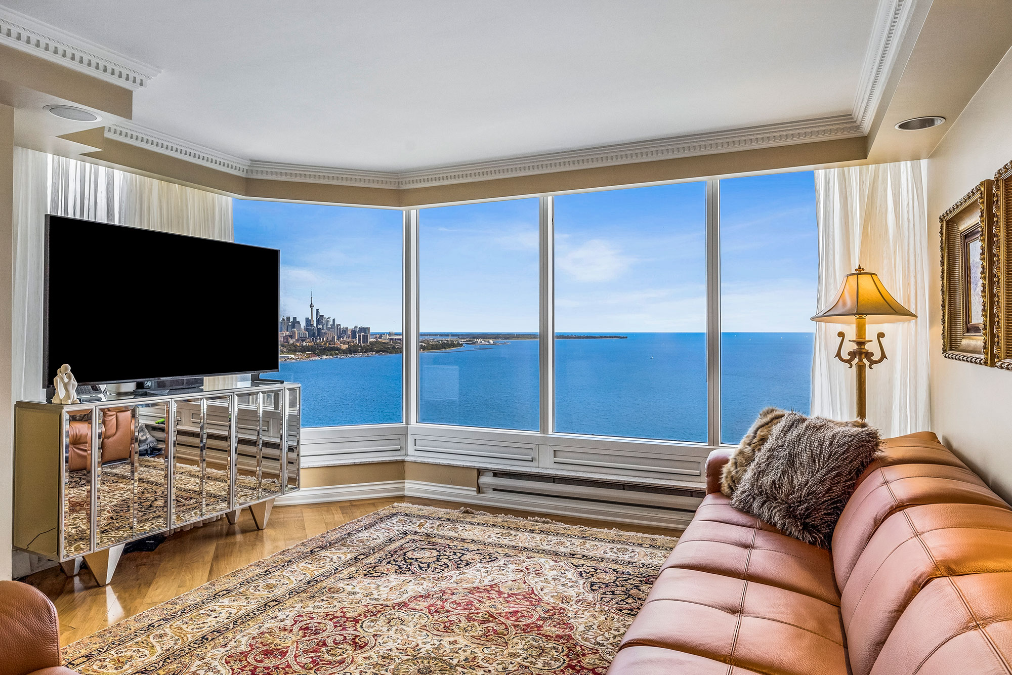 Palace Place Suite 3801