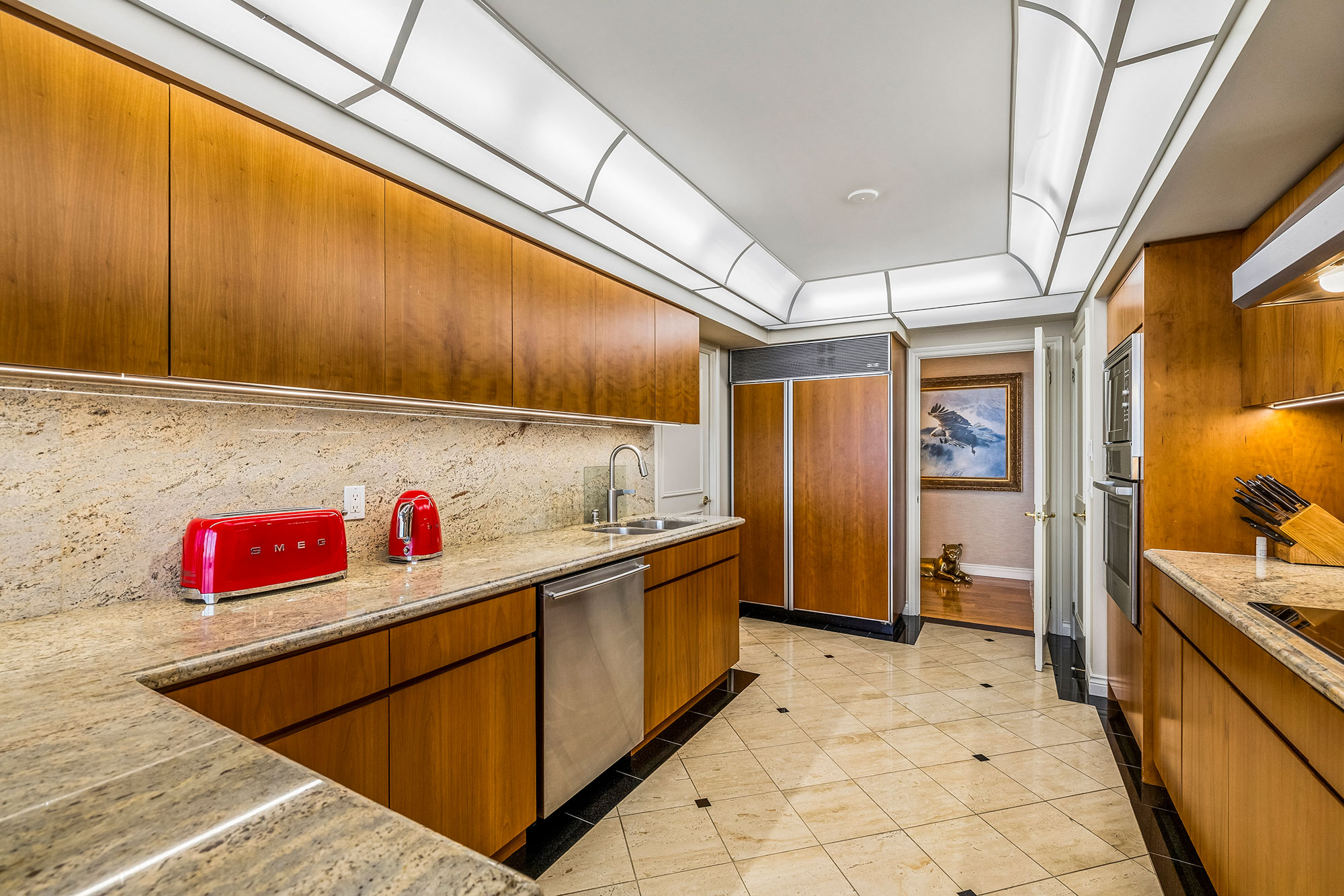 Palace Place Suite 3801