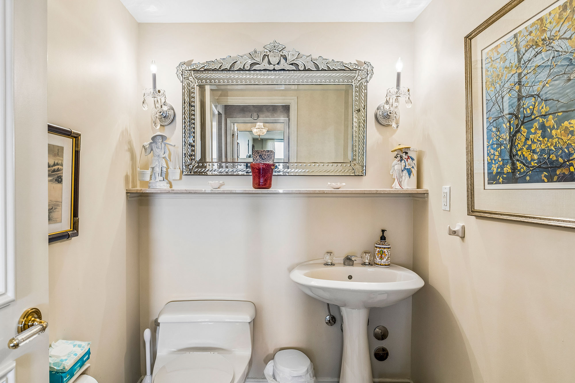 Palace Place Suite 3801