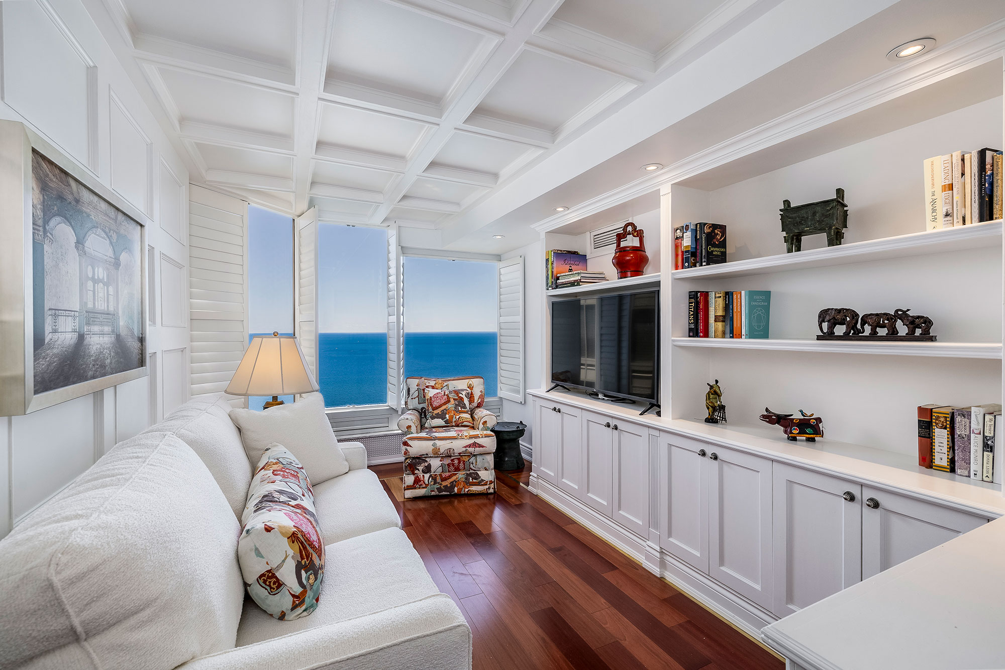 Palace Place Suite 4006