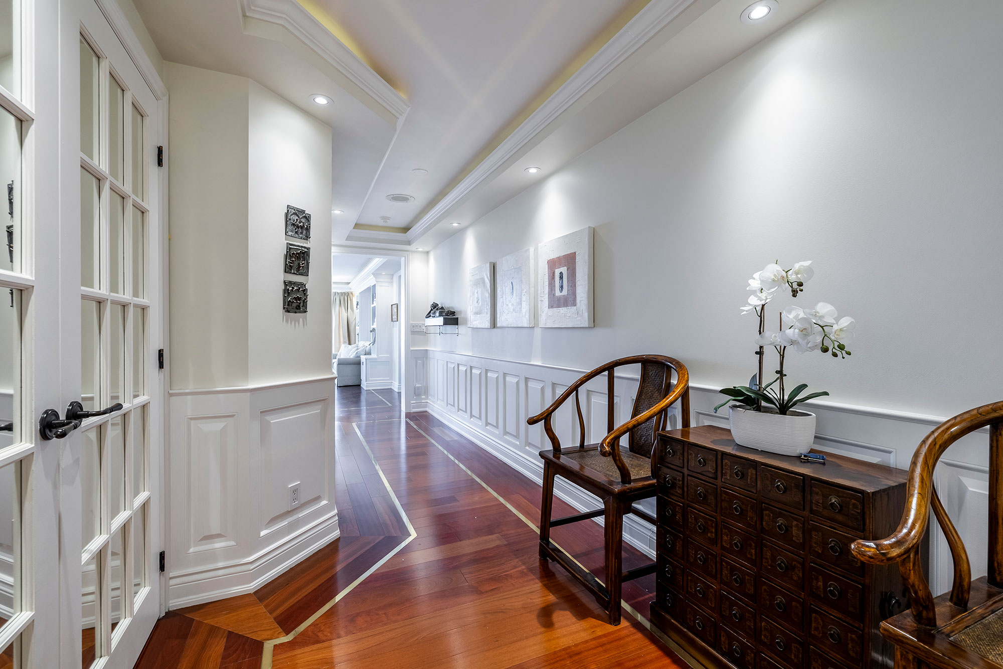 Palace Place Suite 4006