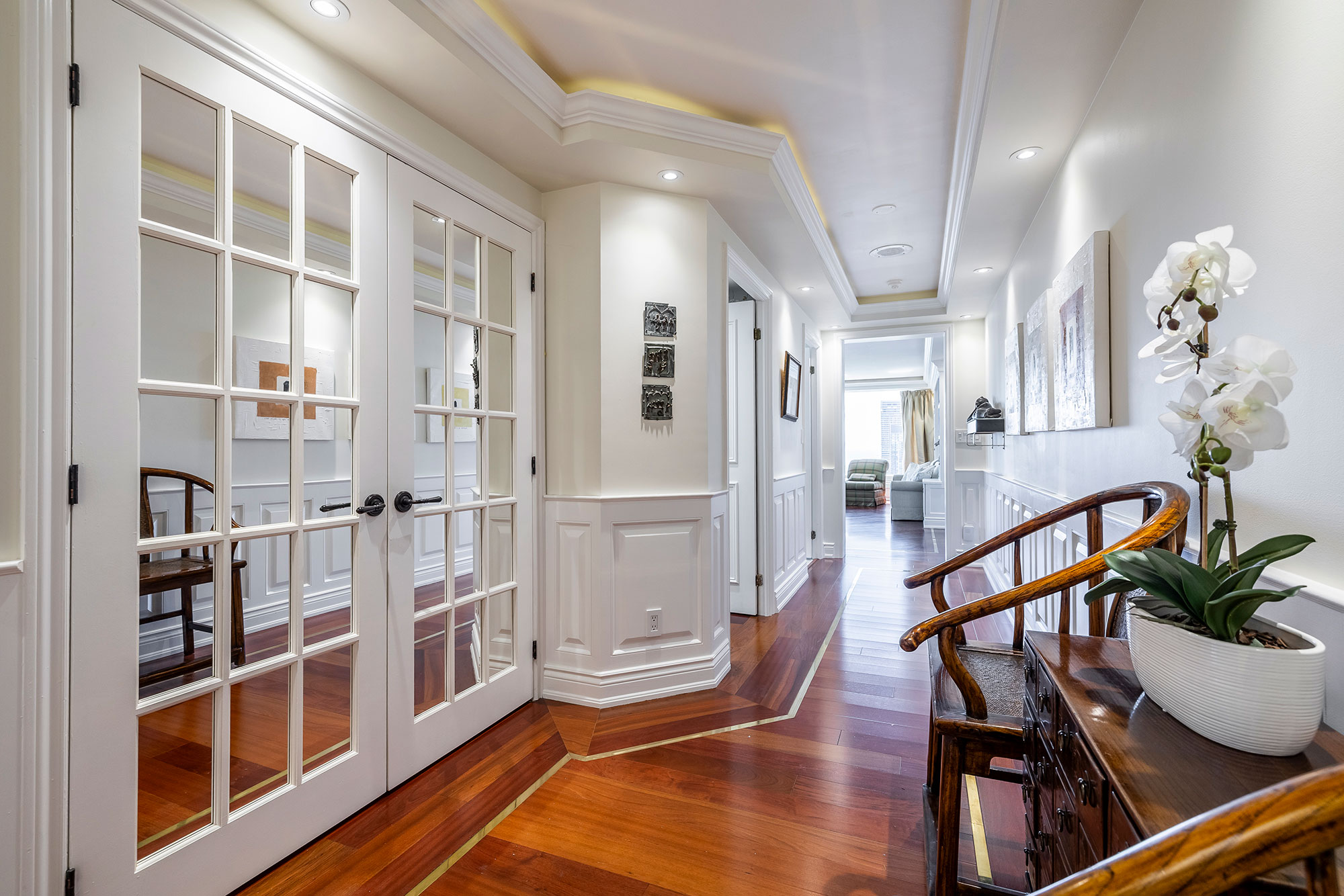 Palace Place Suite 4006