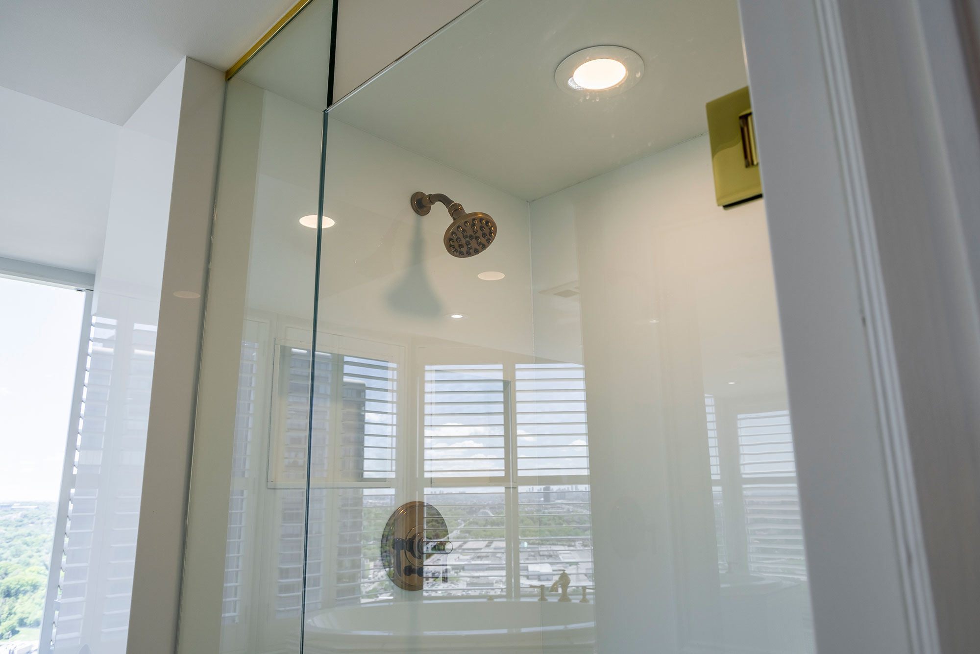 Palace Place Suite 4006