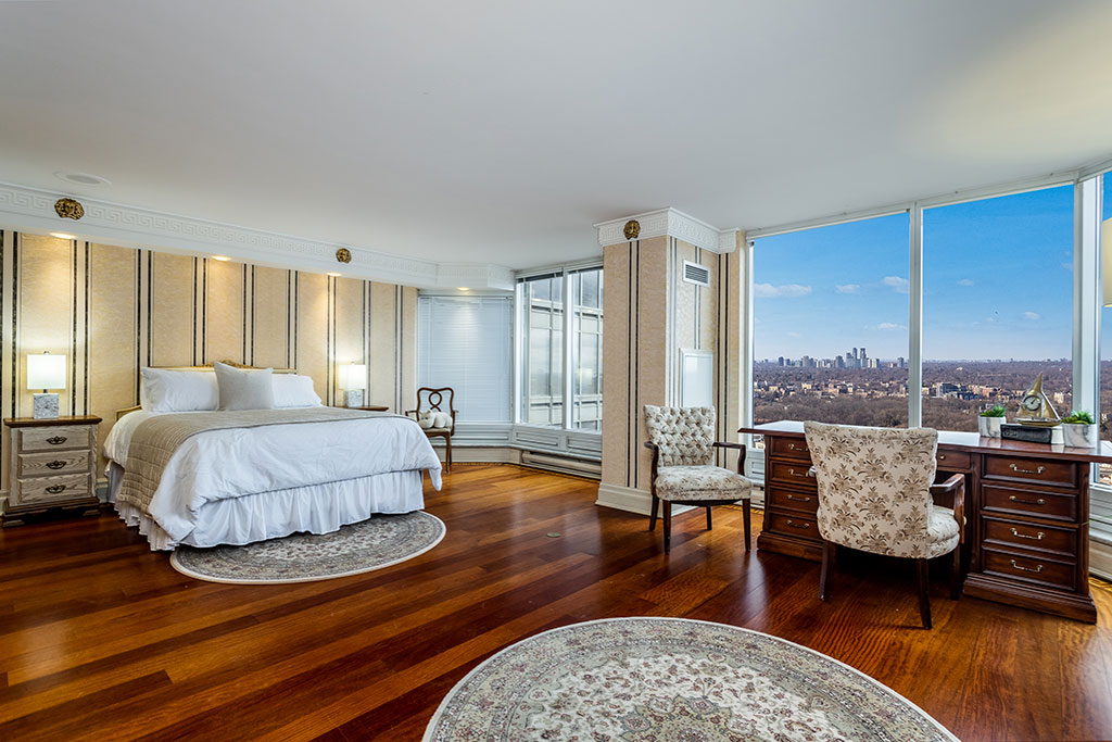 Palace Place Suite 3501