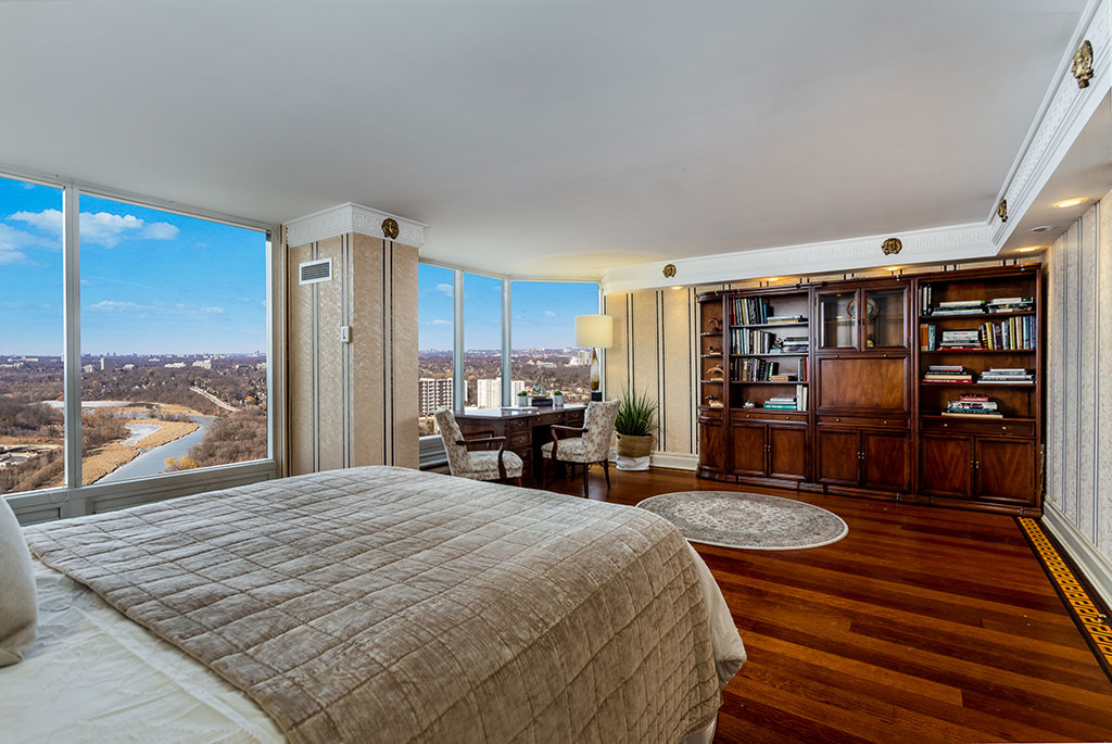 Palace Place Suite 3501
