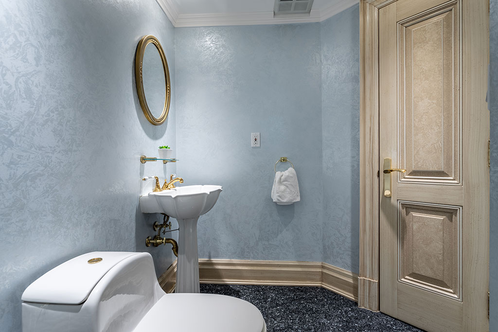 Palace Place Suite 3501
